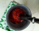 A picture of step 2 of Garlic Chuteny.