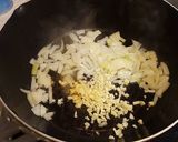 A picture of step 4 of Shrimp & fish coconut curry.