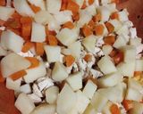Foto del paso 1 de la receta: Reciclado de puchero de pollo: salpicón de ave y mayonesas vegetales