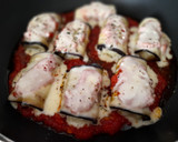Foto del paso 6 de la receta: Rollitos de berenjena de puré de patata, gorgonzola y pesto