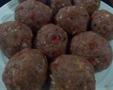 A picture of step 6 of Meat Balls.