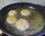 A picture of step 4 of Sooji Kakara Pitha.