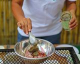 รูปขั้นตอนการทำที่ 4 ของ เกี๊ยวทอด ไส้หมูสับ