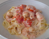 Foto del paso 6 de la receta: Pasta con gambas y tomatitos