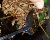 Foto langkah ke 4 dari resep Ayam suwir pedas (masakan sehari-hari).