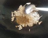A picture of step 3 of Aloo samosay.
