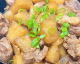 A picture of step 2 of Braised Pork Ribs with Daikon.