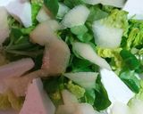 Foto del paso 2 de la receta: Ensalada con queso fresco de cabra y pera