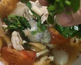รูปขั้นตอนการทำที่ 10 ของ ต้มยำไก่ใส่เห็ดนางฟ้า น้ำใส