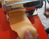 Pas rețetă Tagliatele homemade cu creveți și sos de roșii 3 fotografie