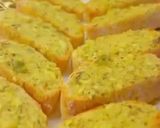 Foto langkah ke 3 dari resep Garlic bread.