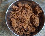 A picture of step 1 of Ragi halwa.
