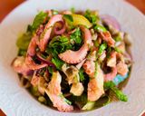 Hình bước làm 6 của món Salad Râu Bạch Tuộc, Nui Sò & Cà Chua