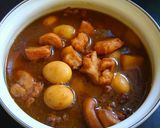 Foto langkah ke 5 dari resep Semur Ayam Kentang Telur Puyuh Kecap Manis.