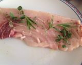 Foto del passaggio 4 della ricetta Pesce spada alla mediterranea su crema di finocchio