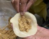 मावा गुजिया (mawa gujiya recipe in Hindi) रेसिपी चरण 4 फोटो