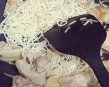 รูปขั้นตอนการทำที่ 3 ของ ผัดบะหมี่,กิมจิ,ไก่ - คีโต