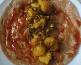 A picture of step 3 of Jeera masala aloo sprouts roti roll.