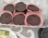 Foto del passaggio 2 della ricetta Cioccolatini Reese's