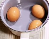 Foto langkah ke 1 dari resep 4. Telur Rebus Hemat Gas metode 3 2 10.
