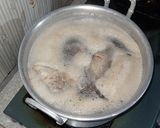 Foto langkah ke 1 dari resep Rawon Daging Khas Jawa Timur.