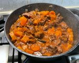 Une image de l'étape 19 de Bœuf mijoté à la bière, moutarde, navets et carottes.