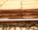 Foto del paso 5 de la receta: Tarta de trufa con galletas superfácil y rica