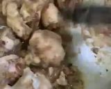 A picture of step 4 of Delicious white chicken karahi serve with chupri chapati.