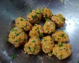 A picture of step 2 of Sattu Paratha.