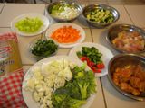 Fideos chinos con verduras salteadas y longaniza
