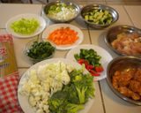 Foto del paso 1 de la receta: Fideos chinos con verduras salteadas y longaniza