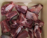 Foto del paso 1 de la receta: Papas guisadas con costillas