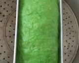 Foto langkah ke 4 dari resep Roti Tawar Pandan Kukus No Mixer No Ulen.