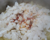 Foto del paso 2 de la receta: Arroz meloso con bacalao y cebolla
