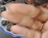 عکس مرحله 6 از دستور دراژه شکلاتی با مغز نخودچی و کشمش