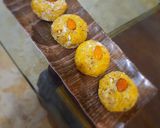 A picture of step 4 of Coconut Mango ladu/burfi.