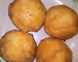 A picture of step 6 of Stuffed yam ball.