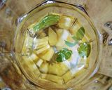A picture of step 4 of Pineapple Water.