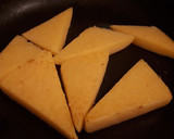 Foto del paso 5 de la receta: Polenta con cebolla balsámica, pimiento asado, feta y tomillo