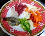 รูปขั้นตอนการทำที่ 1 ของ ผัดพริกรวมมิตรราดหน้าข้าว