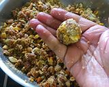 शुगर फ्री ड्राई फ्रूट्स के लड्डू(sugar free dry fruit ke laddu recipe in hindi) रेसिपी चरण 8 फोटो