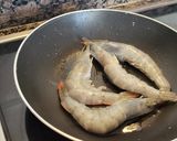 Foto del paso 11 de la receta: Tintorera en salsa con almejas y langostinos