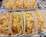 Foto del paso 3 de la receta: Tacos de patatas, cheddar, queso, y lomo adobado