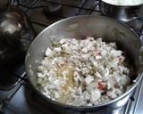 Foto del paso 3 de la receta: Tarta de pollo con salsa blanca
