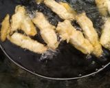 A picture of step 3 of Honey chilli potato.
