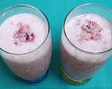 A picture of step 3 of Indian Style Strawberry 🍓🍓 Milkshake🍹🍹.