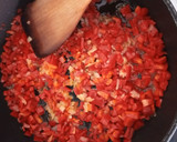 Foto del paso 1 de la receta: Arroz negro a la paella con calamares de potera, gambones y alioli de dos ajos