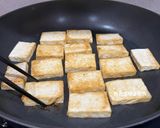 A picture of step 5 of Pan-Fried Tofu and Eggs with Oyster Sauce.