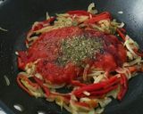 Foto del paso 3 de la receta: Macarrones con tomate, pimiento y huevo