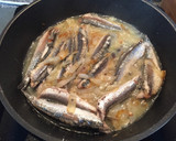 Foto del paso 4 de la receta: Boquerones encebollados con vino fino